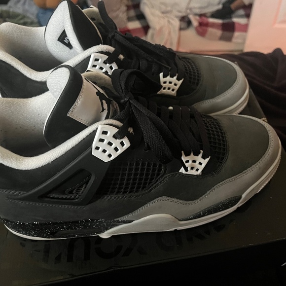 Jordan 4 Fear - Picture 3 of 7